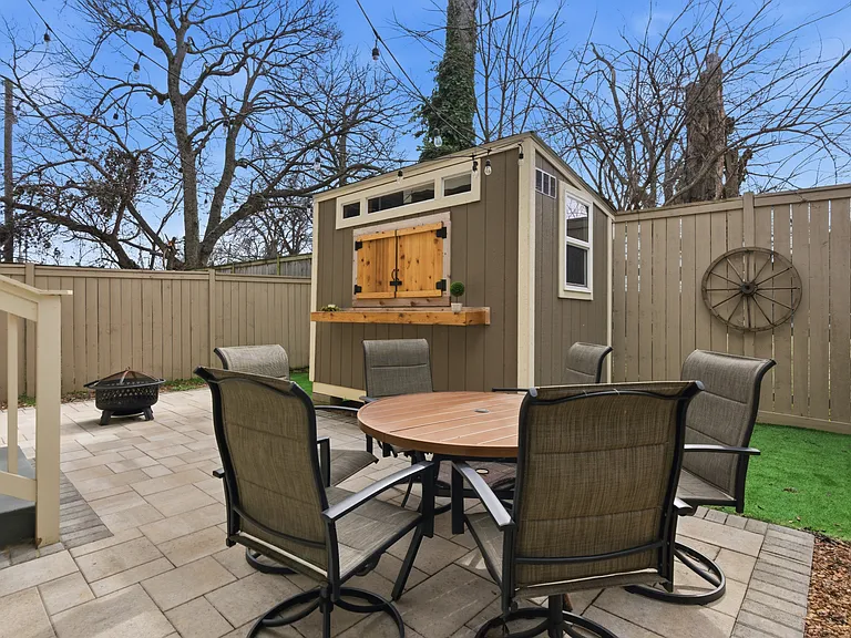 1034 Burchwood Ave — Photo 46