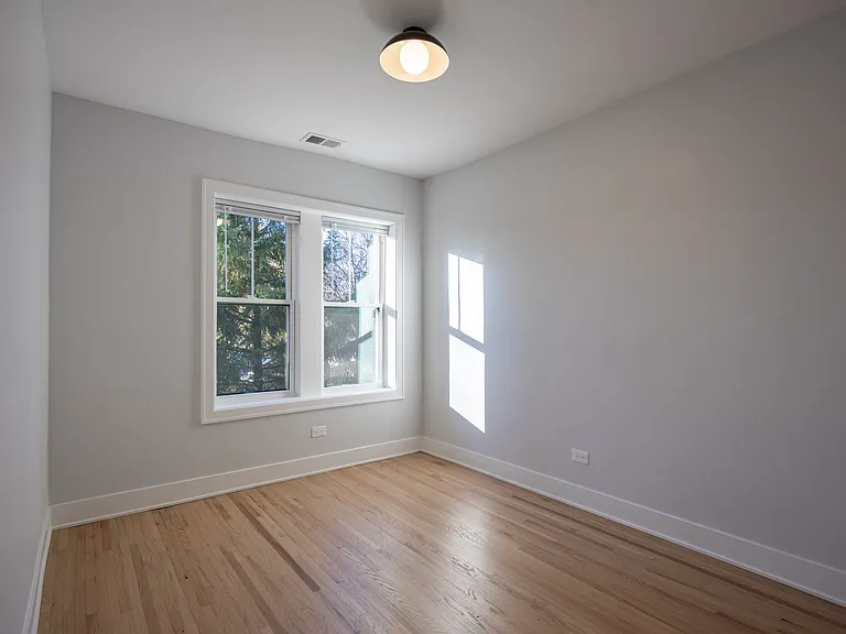5657 N Talman Ave #2 — Photo 10