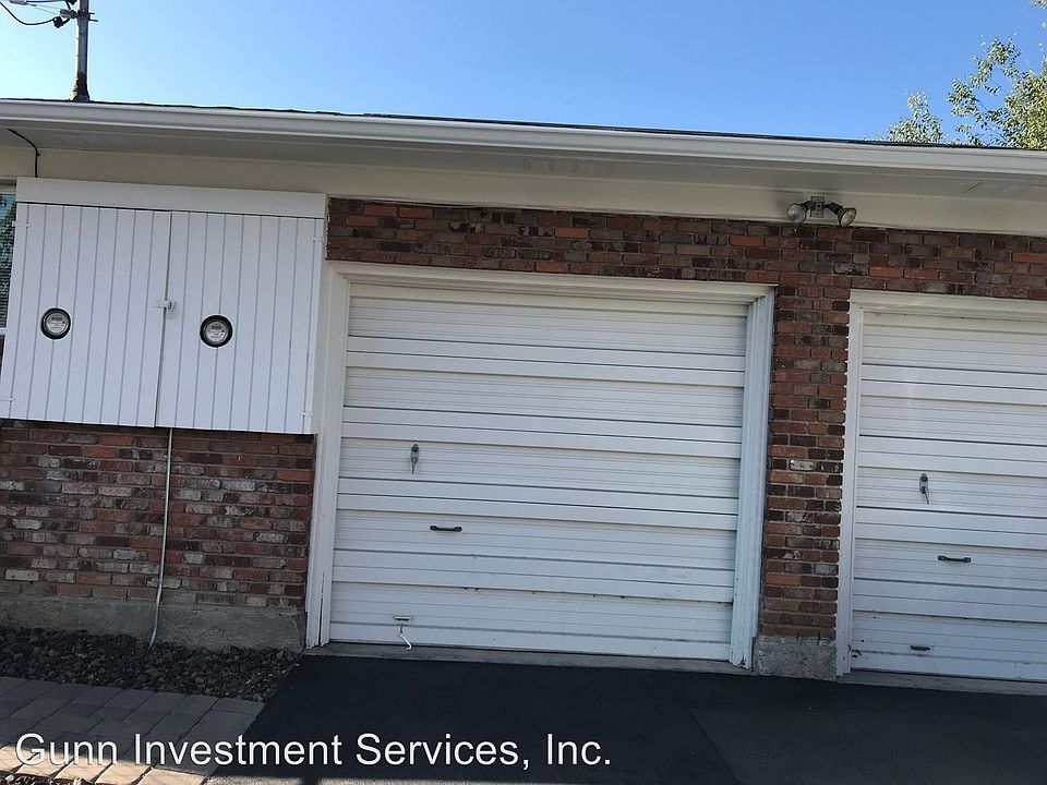 2nd image of 3101 Lakeside Dr