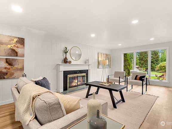 5th image of 161 165th Avenue NE