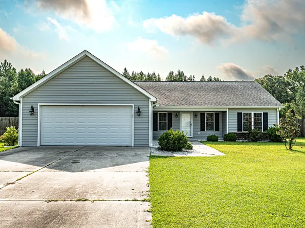 85 Plantation Oaks Dr, New Bern, NC 28560