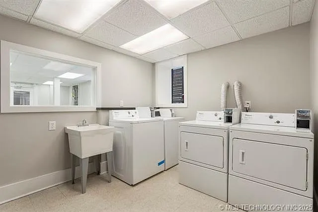 Melrose Apartments — Photo 5