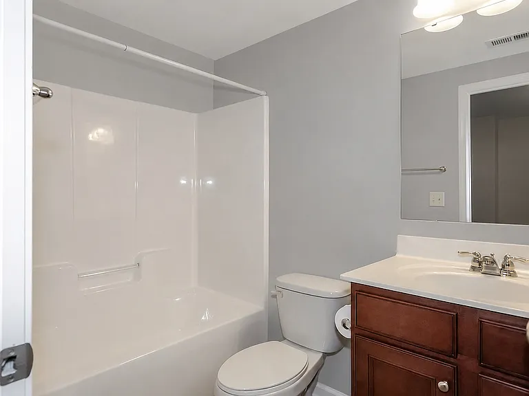 1015 Albany Park Dr — Photo 28