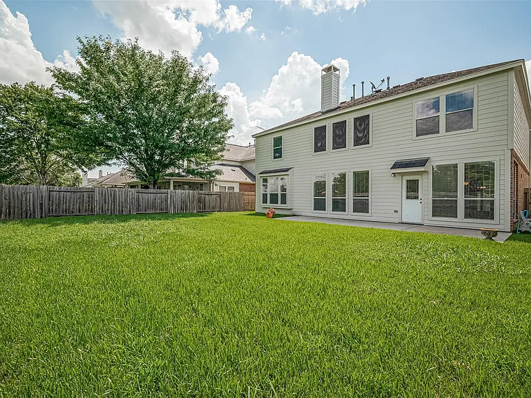 20834 Avery Cove Ln — Photo 46