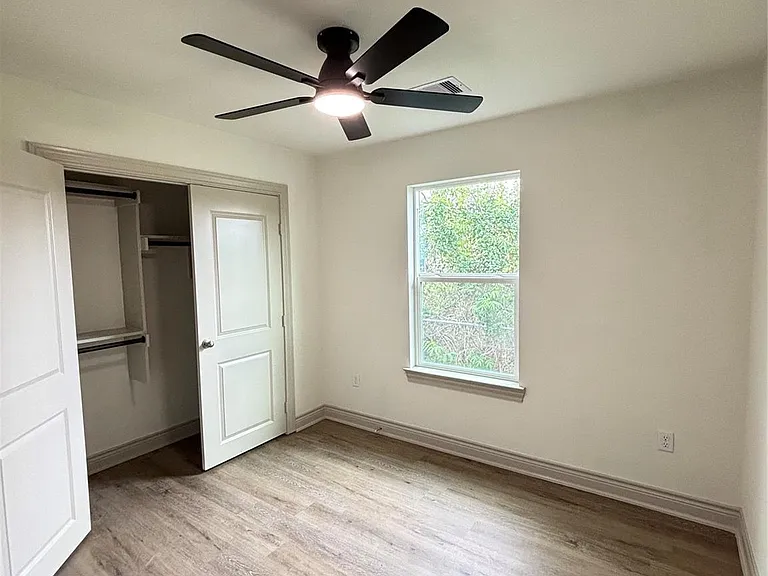 2622 Rosalee St — Photo 6