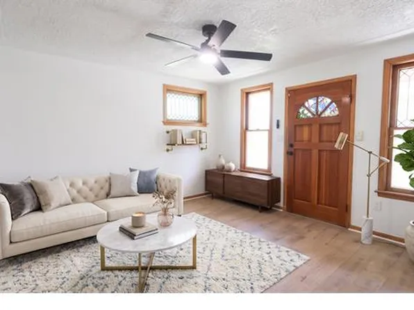 816 W 22nd St, Lorain, OH 44052