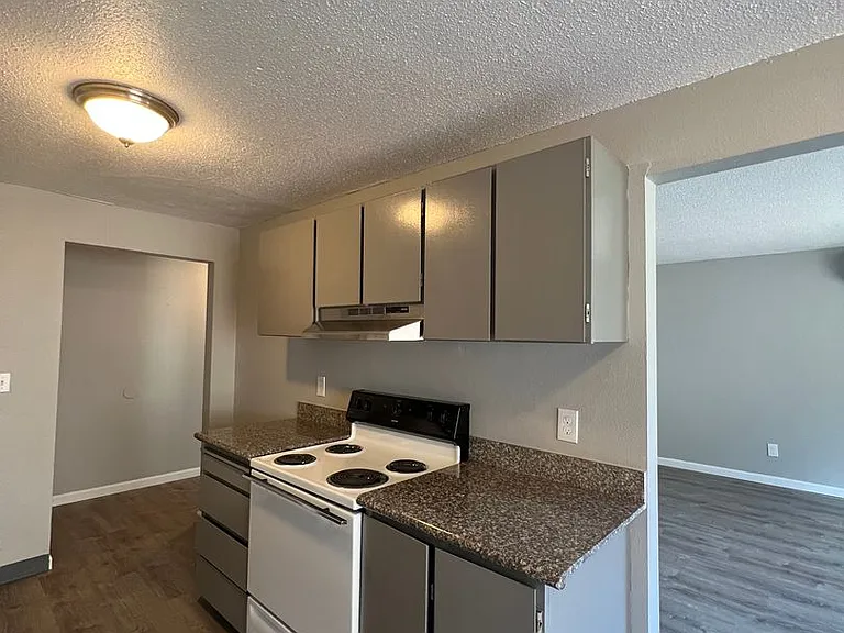 621 NE 162nd Ave #1-22 — Photo 7