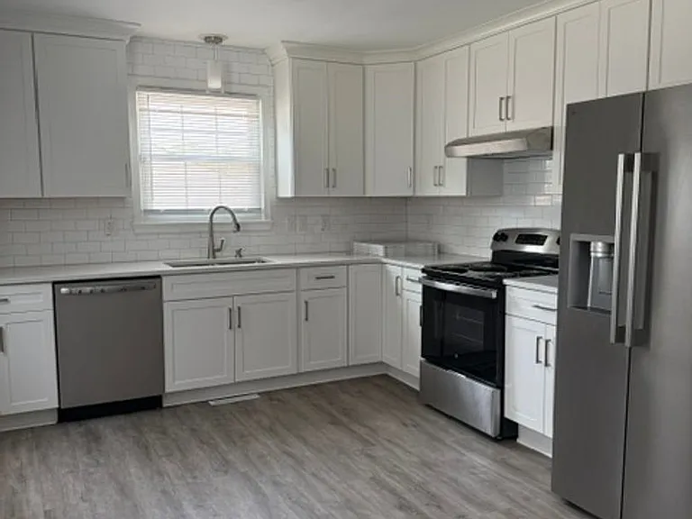 302 Cottonwood Ln — Photo 6
