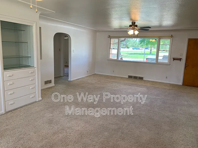 Studio, 1.0 bath, 1416 sqft, $1,750 — Photo 3