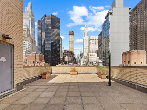 310 Lexington Avenue image 23 of 25