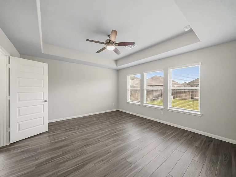 5327 Briana Dee Dr — Photo 2