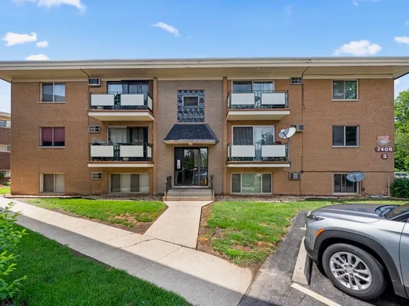 7408 W 111th St APT 303, Worth, IL 60482