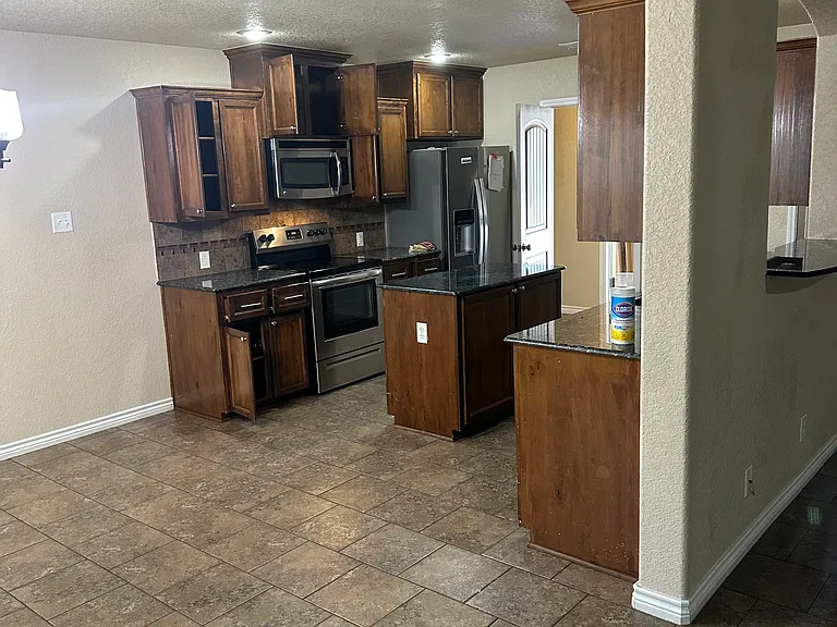 703 W Gemini Ln — Photo 15