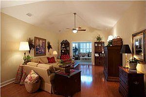 4th image of 9147 Delancey Cir