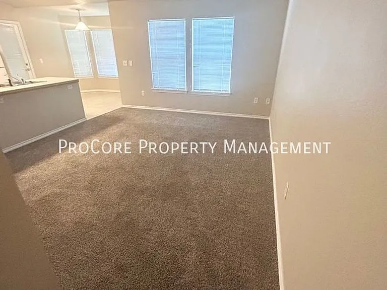 11861 W Cloverbrook Ln — Photo 4