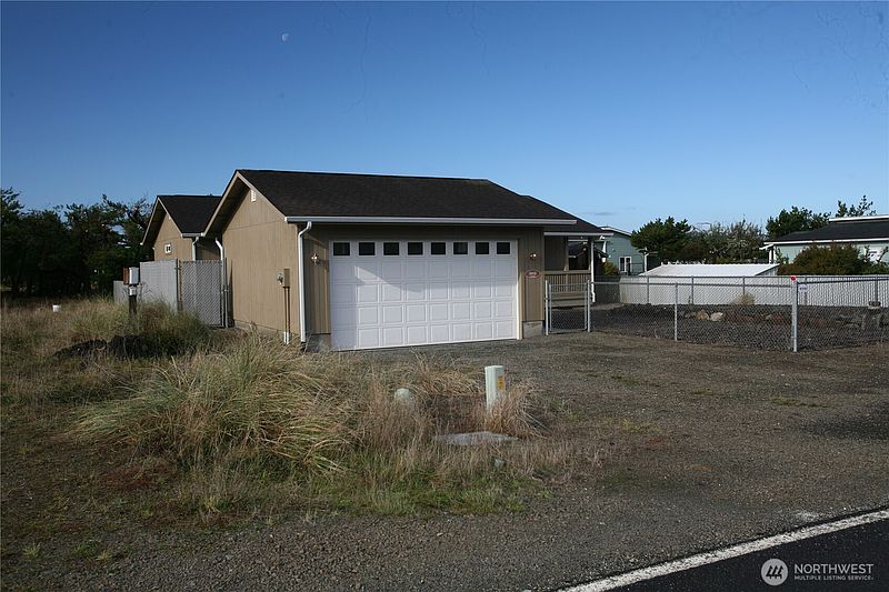 3rd image of 34905 I Street