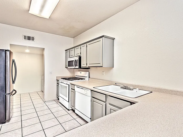 1637 Cave Spring Dr — Photo 14