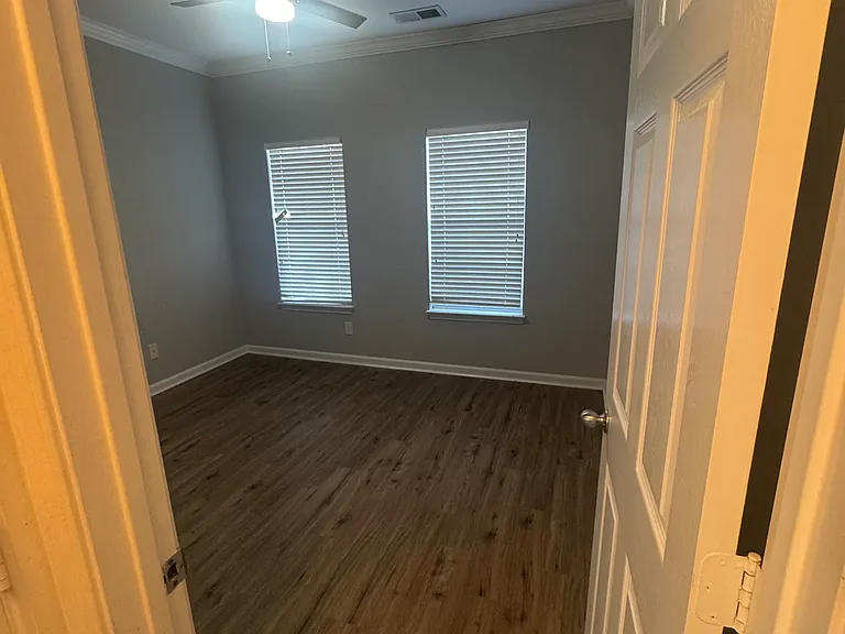 1601 Deer Valley Dr — Photo 33