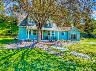 7253 Dilley Ln, Redding, CA 96002