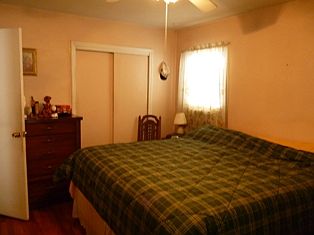 4th image of 579 Eagle Ave