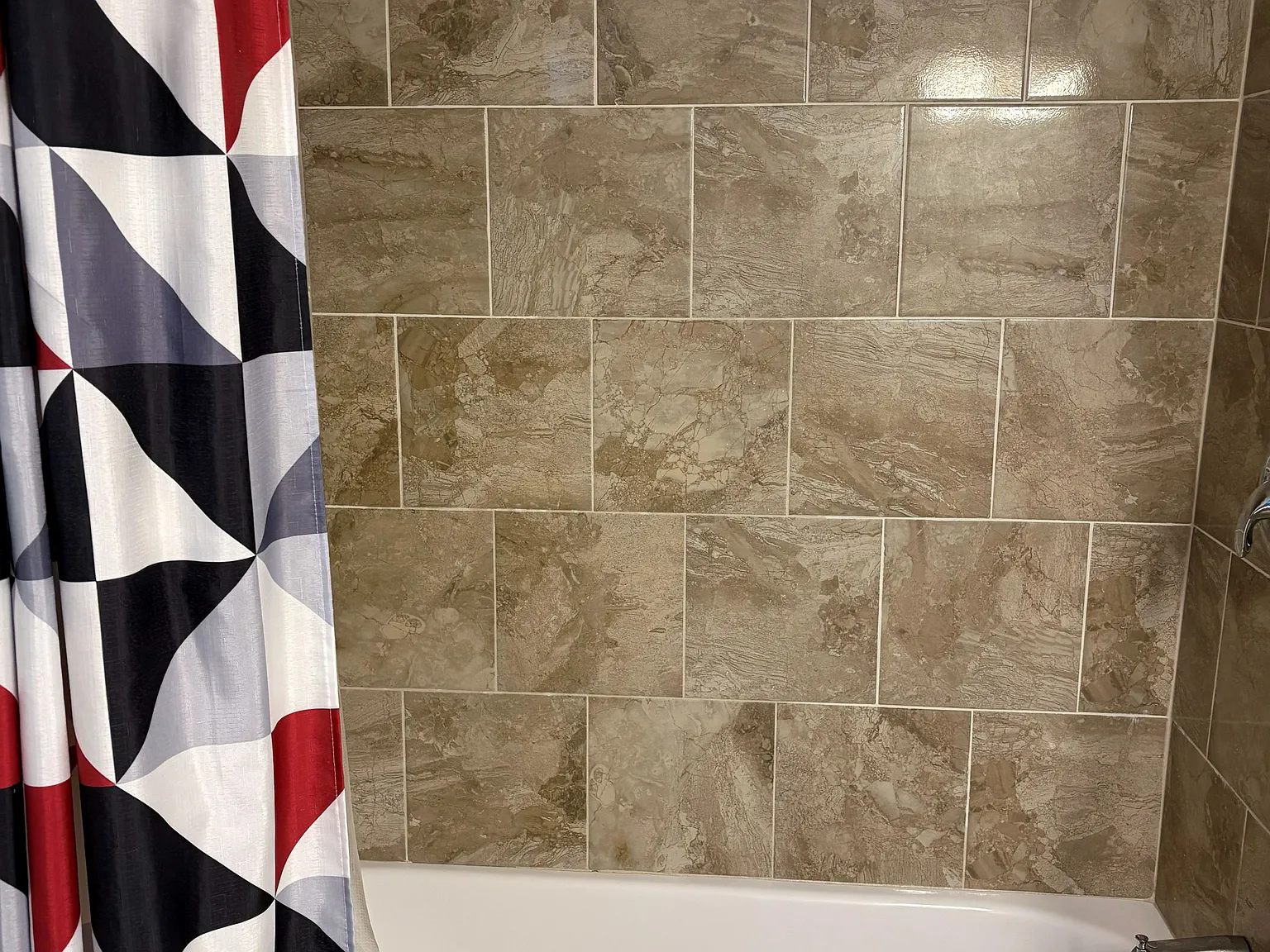 4 bed, 1680 sqft, $2,500 — Photo 3