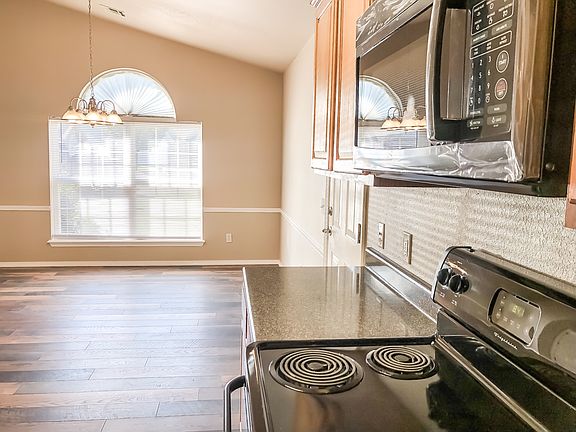 5th image of 2551 Poplar Ct