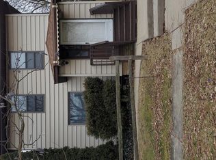 917 Vine St #2, Joliet, IL 60435