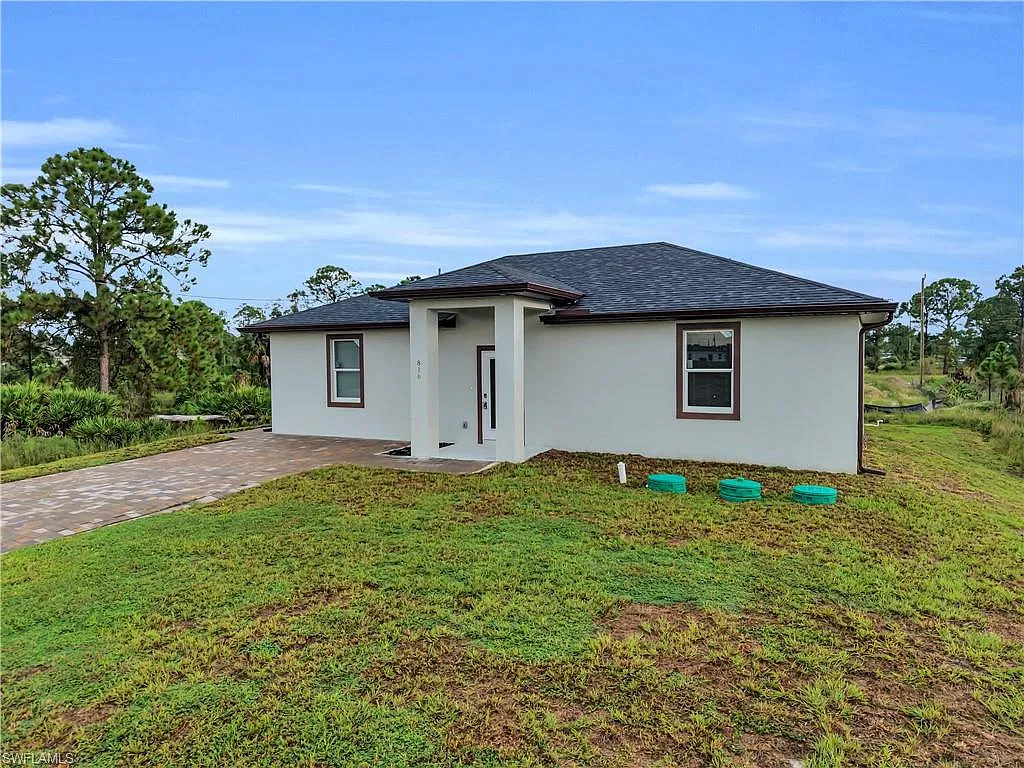 4 bed, 2.0 bath, 1500 sqft, $2,100 — Photo 3