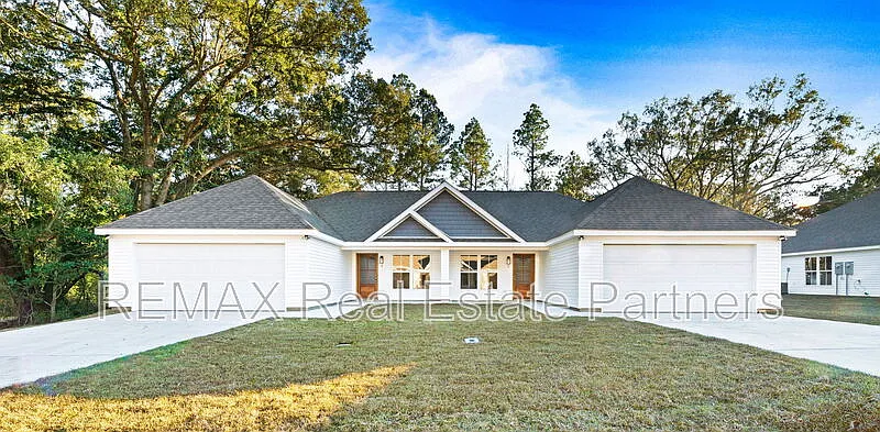 6 Bellamy Ln
