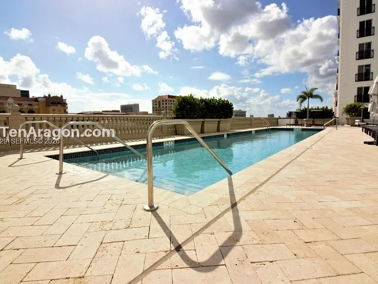 10 Aragon Ave #614 — Photo 30