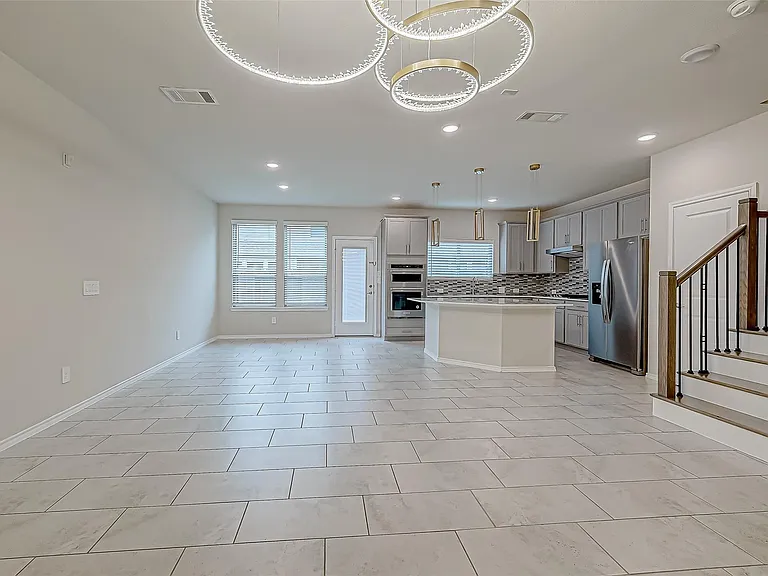 10511 Blankiet Ln — Photo 8