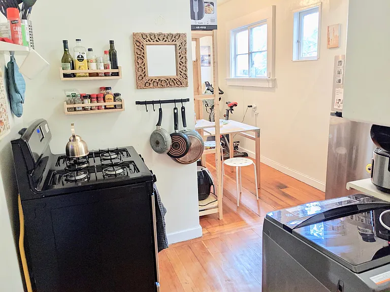 2906 Telegraph Ave — Photo 6