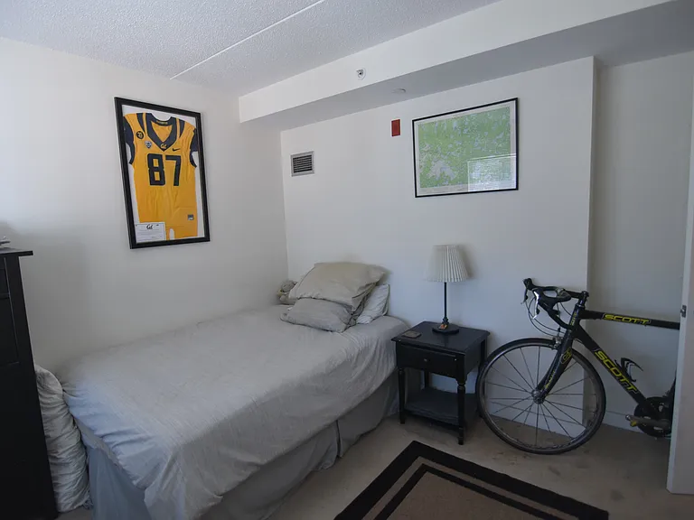 68 Marion St #305 — Photo 8