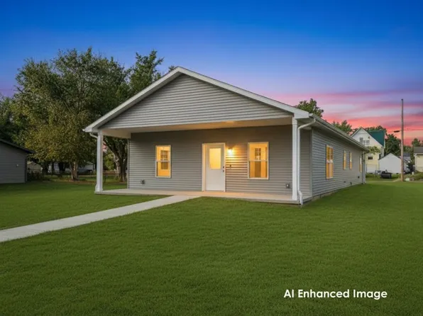 511 Pine St, Mauston, WI 53948