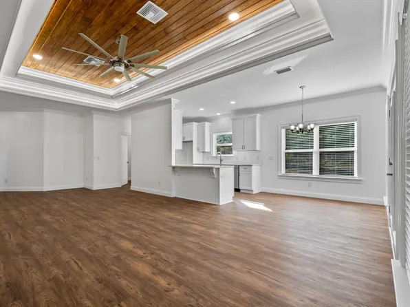 4154 Green Meadows Trl, Marianna, FL 32446