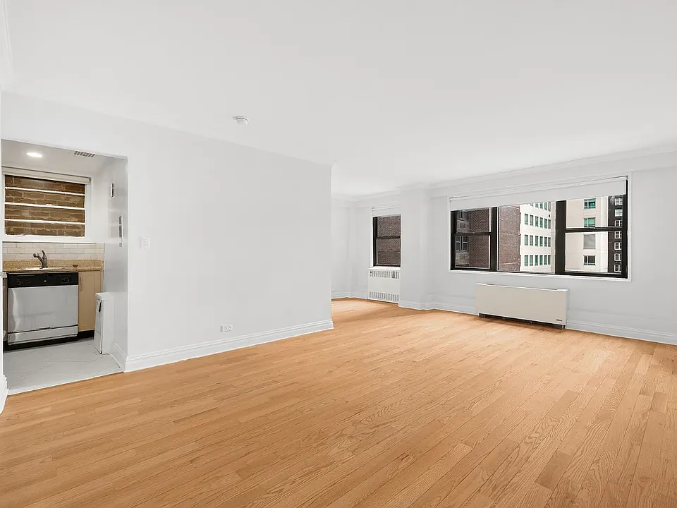 141 E 33rd St #6H