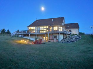 1257 Connolly Cir, Hartford, WI 53027