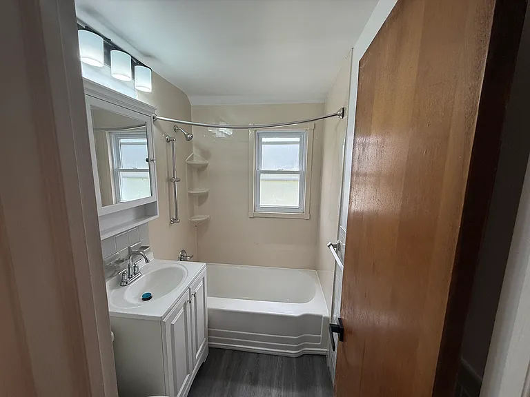 585 Mountainview Dr — Photo 11