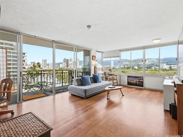 2415 Ala Wai Blvd APT 801, Honolulu, HI 96815