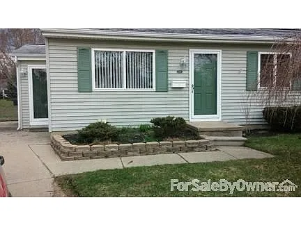 757 Robertson Dr photo 1