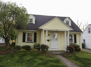 139 Chesterfield Dr, Rochester, NY 14612