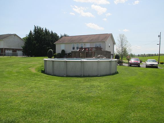 3rd image of 182 Collins Ln