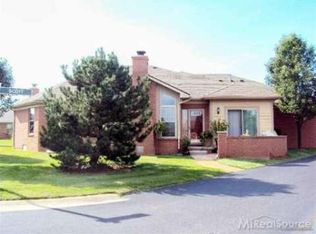50123 Scott Ct, Shelby Township, MI 48317