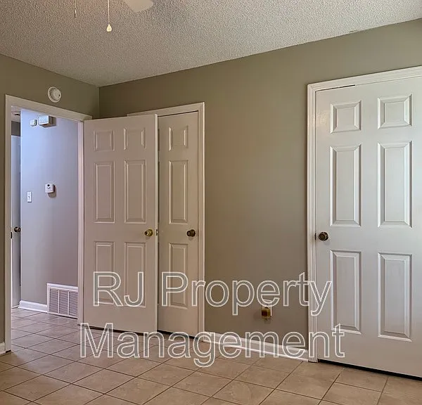 4521 Stony Point Dr — Photo 23