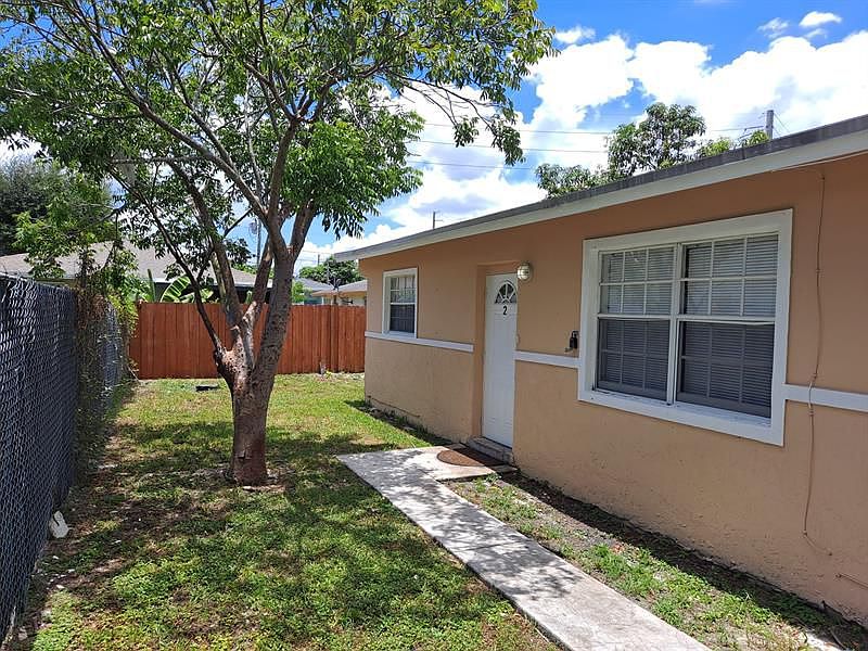 1st image of 735 NW 14th Way #2