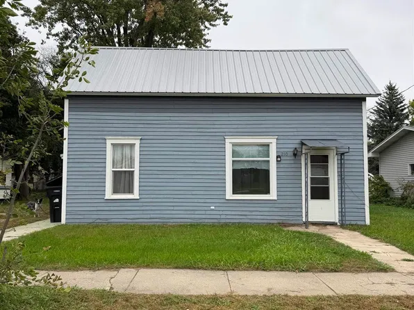 210 E State St, Marion, SD 57043