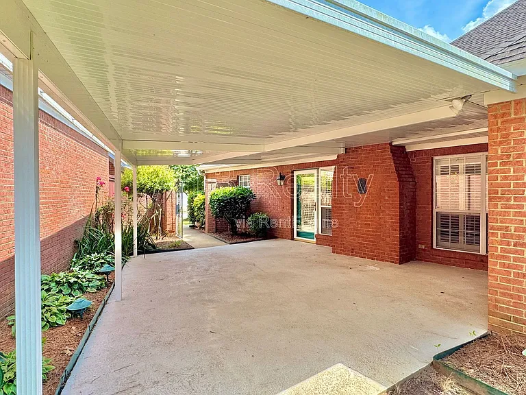 113 River Chase Ct — Photo 36