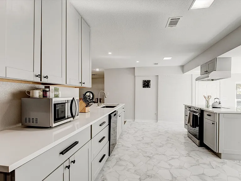 3511 Corto Ave — Photo 10