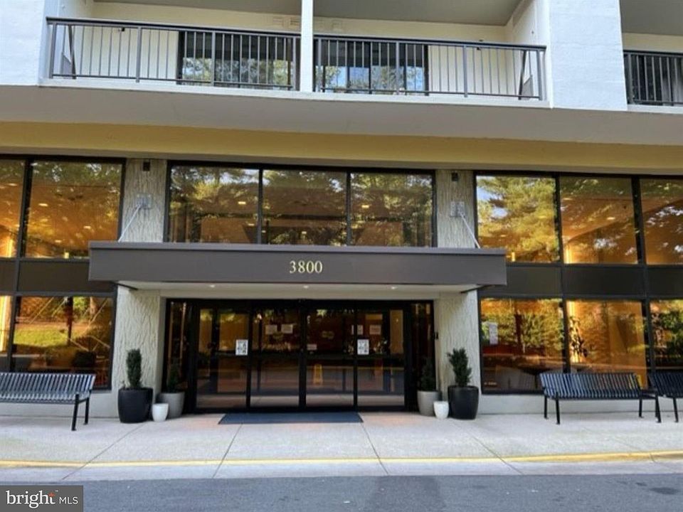 1st image of 3800 Powell Ln #3