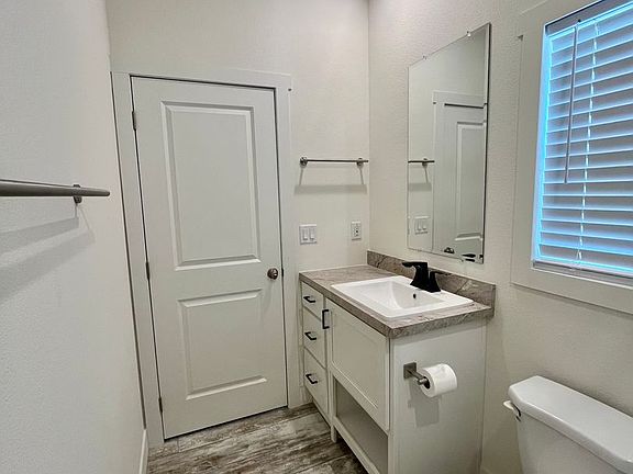 5th image of 3535-3537 Mount Burnham Ct